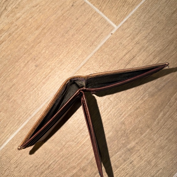 Brown Like New Cody James Men’s Western Tooled Leather Wallet - Picture 6 of 6